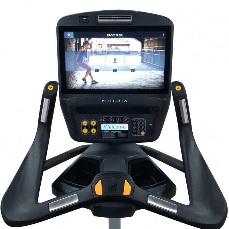 MATRIX T7XI Connected Upright Bike